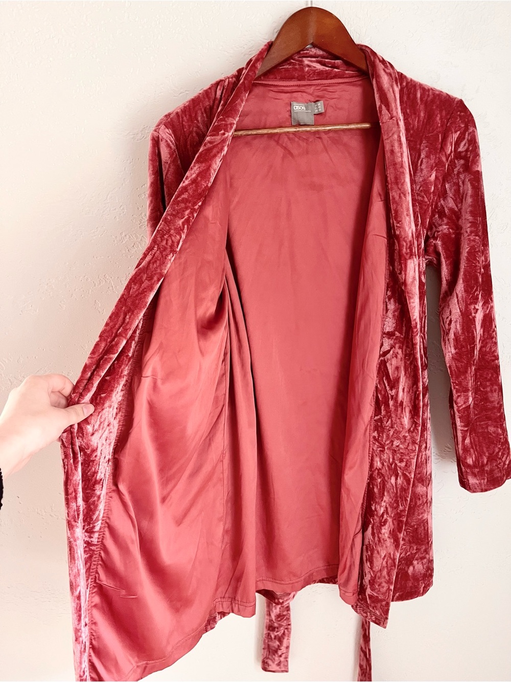 ASOS Crushed Velvet Robe - Picture 4 of 6